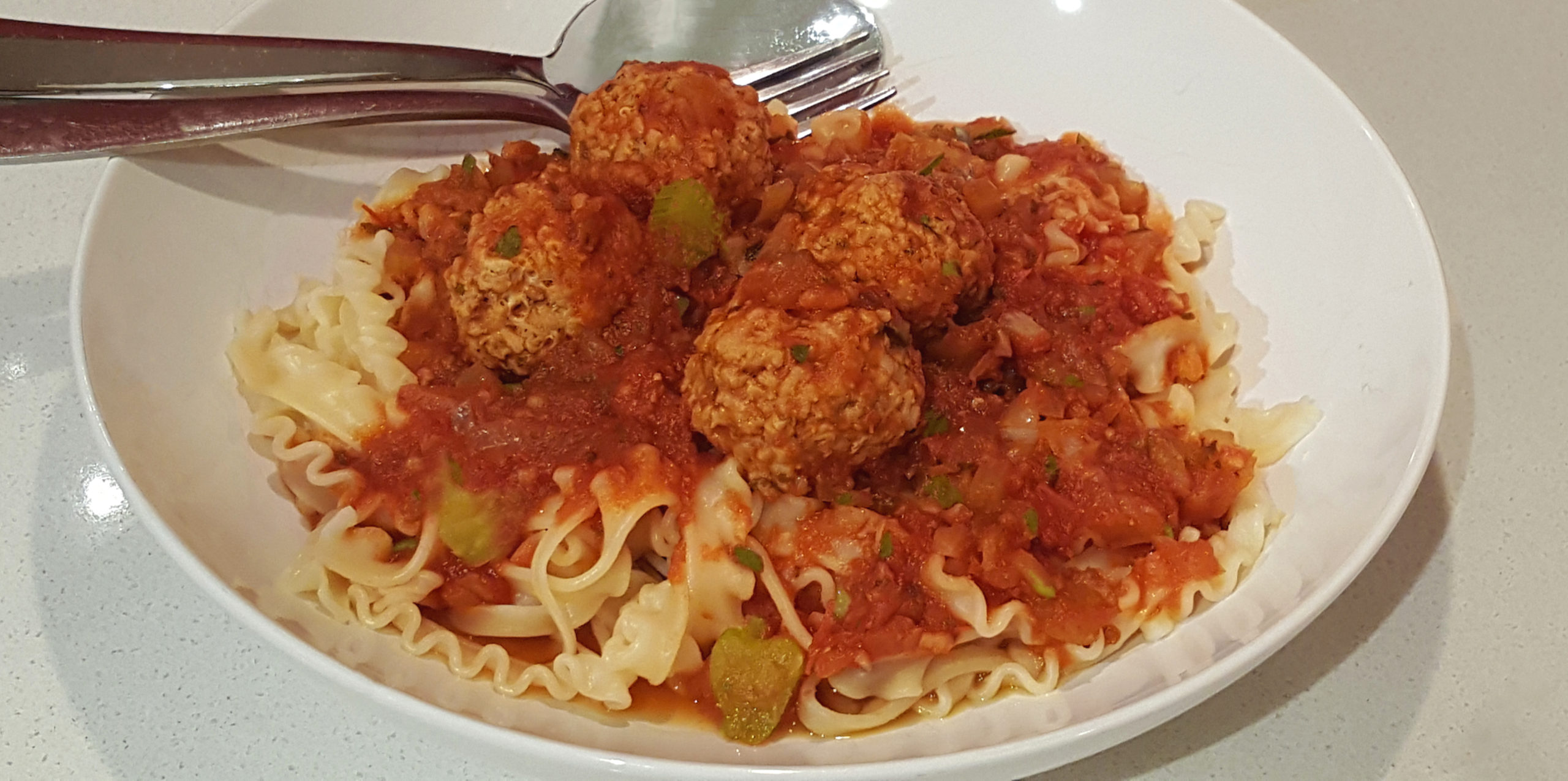 Tomato & Fennel Pasta Sauce with Meatballs - Mummy is Cooking